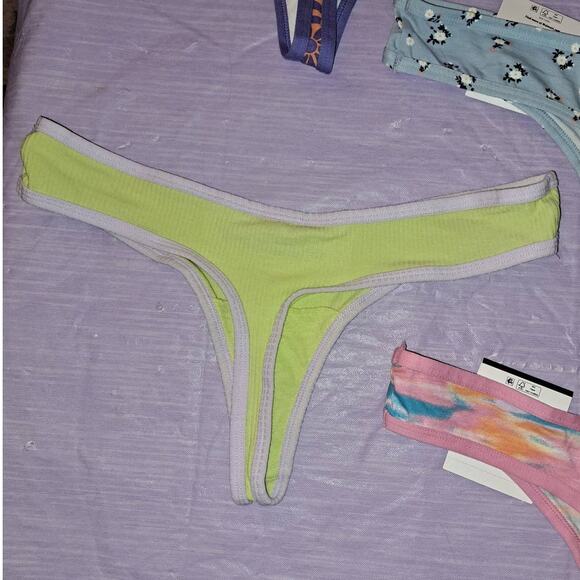 3 Pair of Ladies Cotton Thongs Size Medium 7/9 - Picture 10 of 11